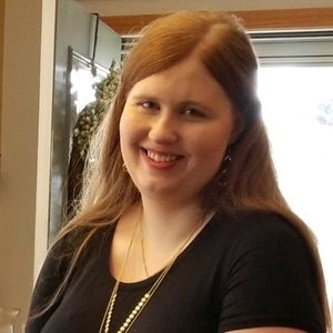 Meet your Posher, Emilee